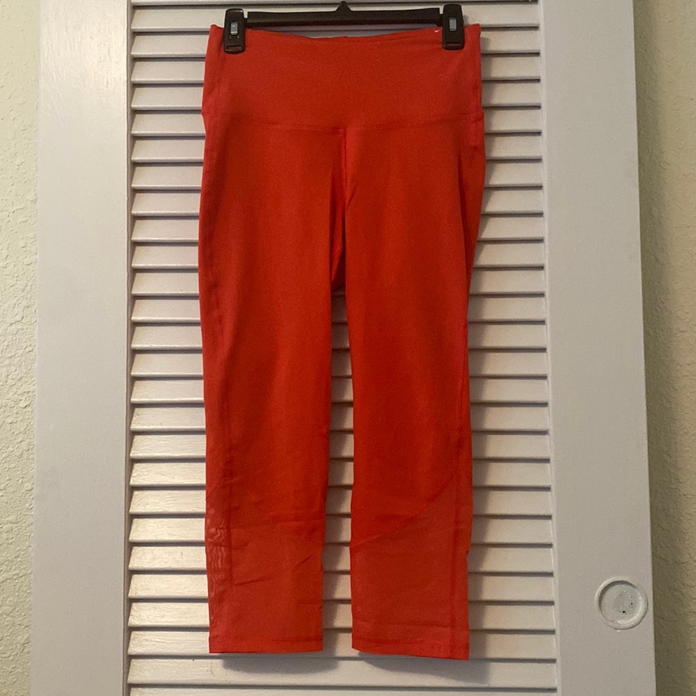 Old Navy Elevate Capri Legging